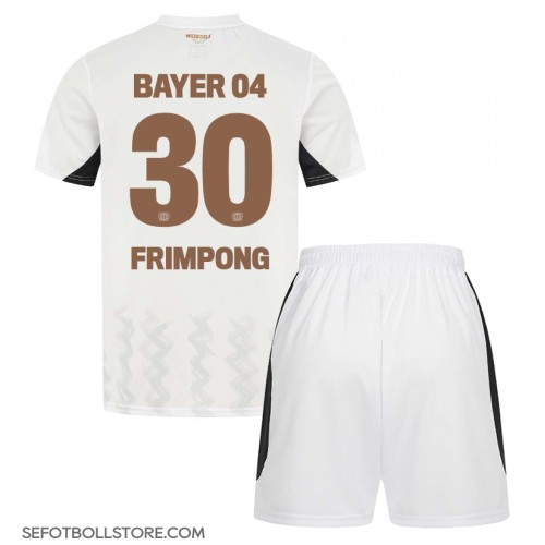 Bayer Leverkusen Jeremie Frimpong #30 Replika babykläder Bortaställ Barn 2024-25 Kortärmad (+ korta byxor)